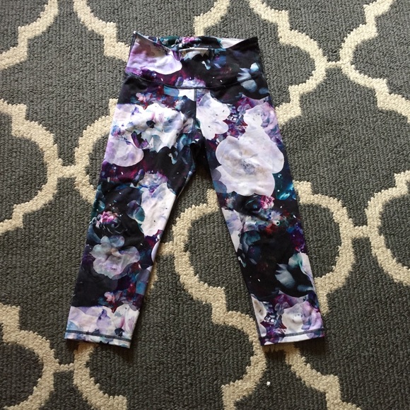 Old Navy Pants - SALE Floral leggings